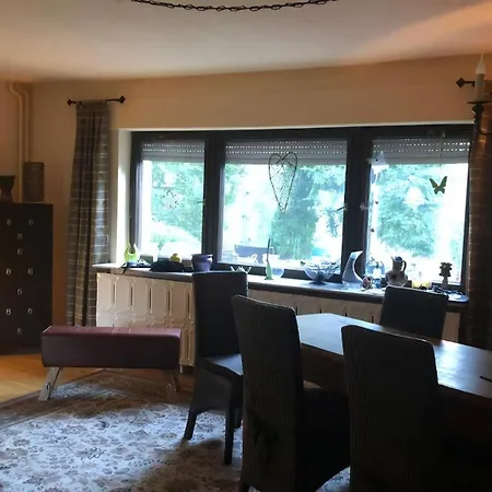 Apartment Mit Pool